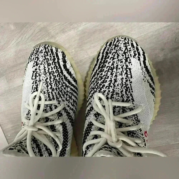 Adidas Yeezy Boost 350 V2 Zebra Size 6.5 - Picture 8 of 8